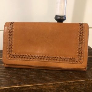 NWOT Tan Lucky Brand Leather Wallet